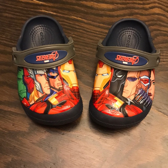 marvel crocs